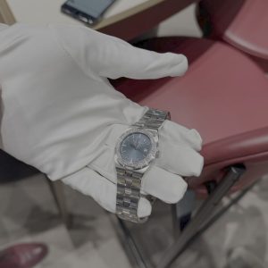 Premium Vacheron Constantin Overseas Super Clone Watch with COD 1138189469 - side view | Overseas