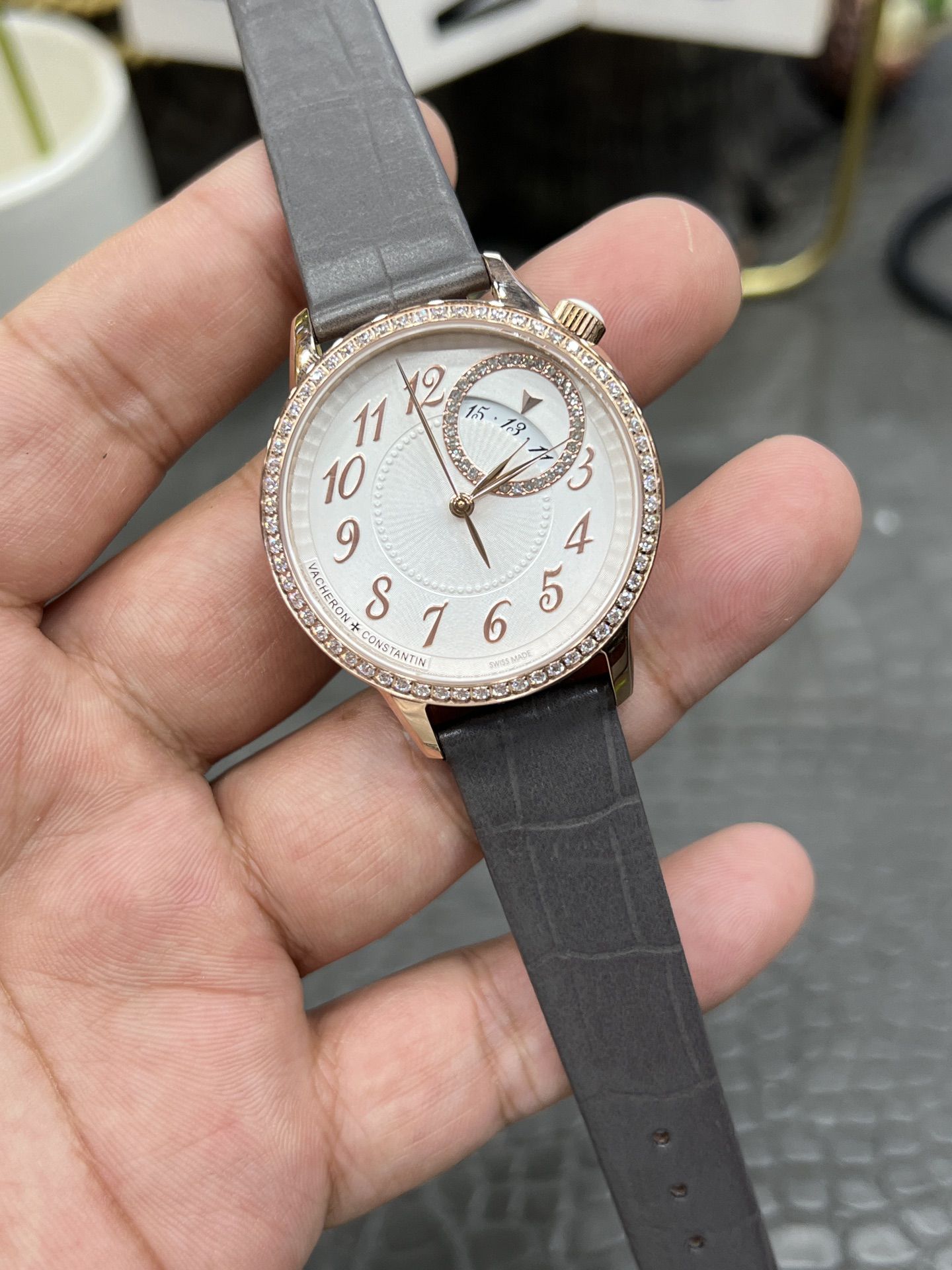 2-732.jpg Vacheron Constantin Patrimony 33mm Women's Super Clone Watch for Sale 1127066137