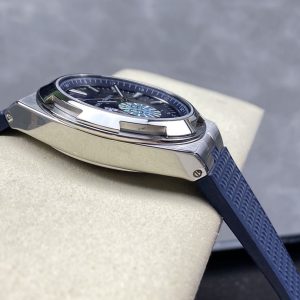 Vacheron Constantin Overseas Super Clone Watch with Cash on Delivery 1137100579 - close-up